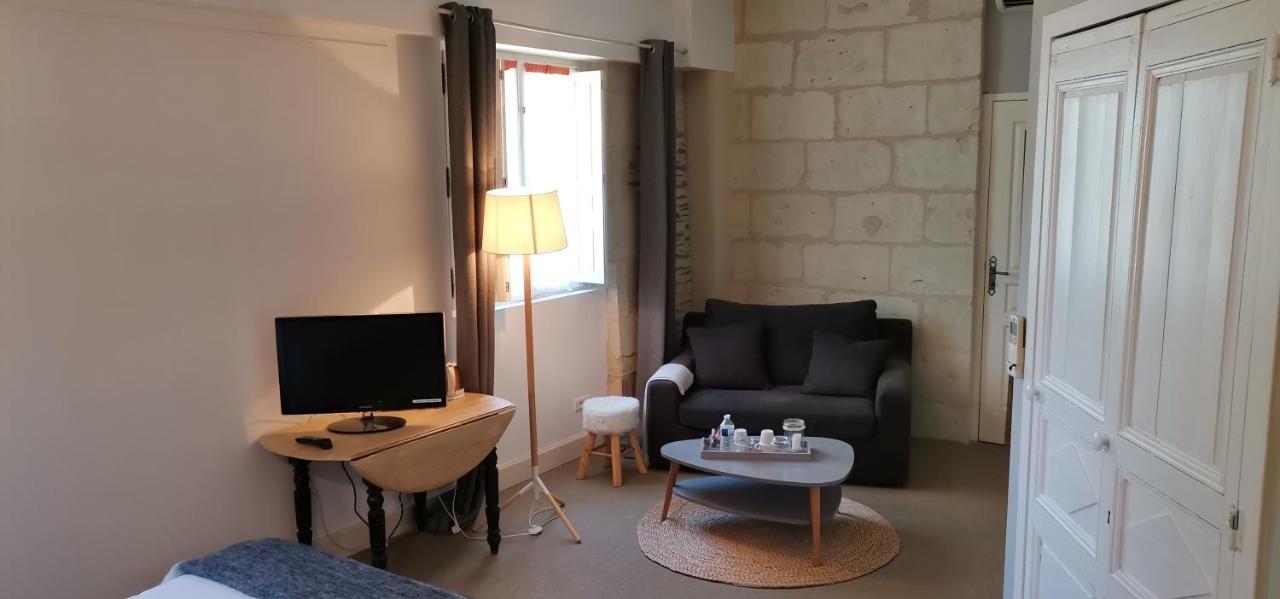La Demeure Du Goupil Bed & Breakfast Brissac-Quince Dış mekan fotoğraf