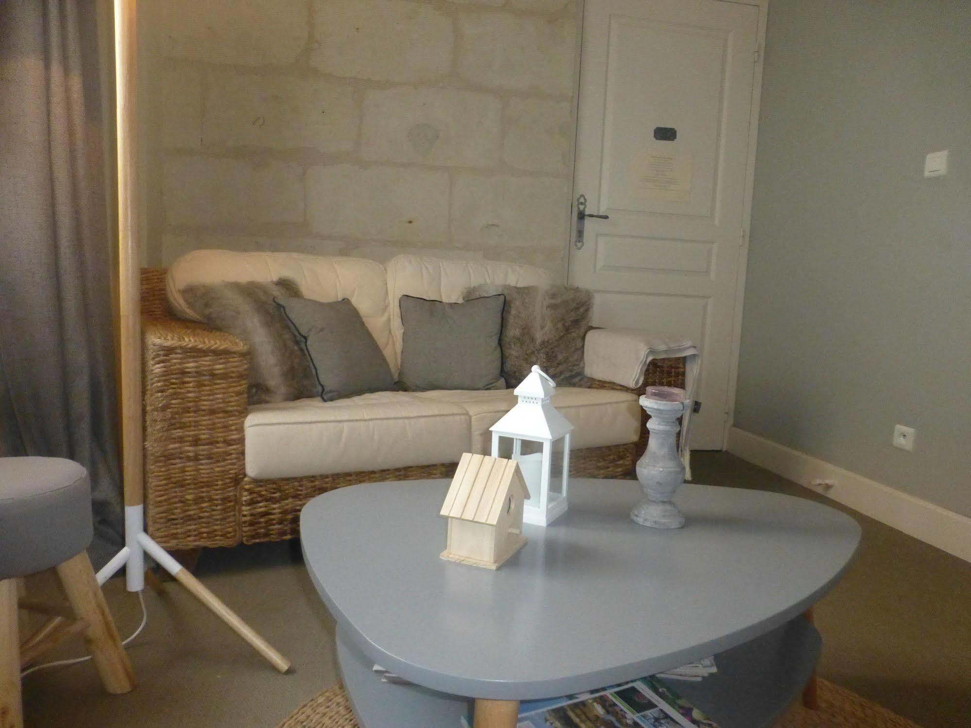 La Demeure Du Goupil Bed & Breakfast Brissac-Quince Dış mekan fotoğraf