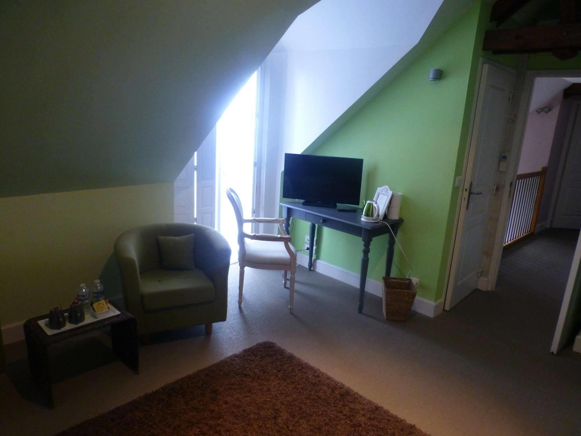 La Demeure Du Goupil Bed & Breakfast Brissac-Quince Dış mekan fotoğraf